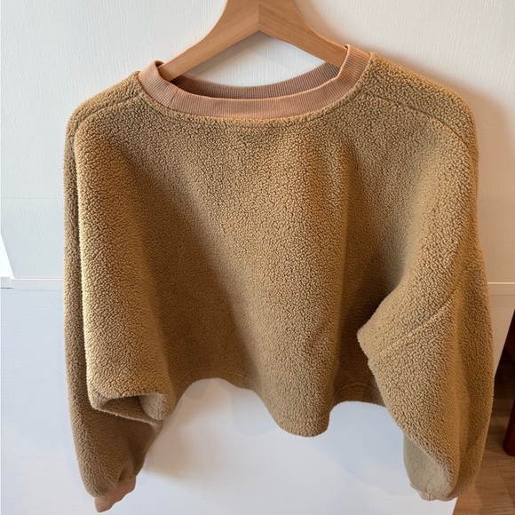 Aritzia Sunday Best Cozy Tan Sherpa Pullover - Picture 2 of 4